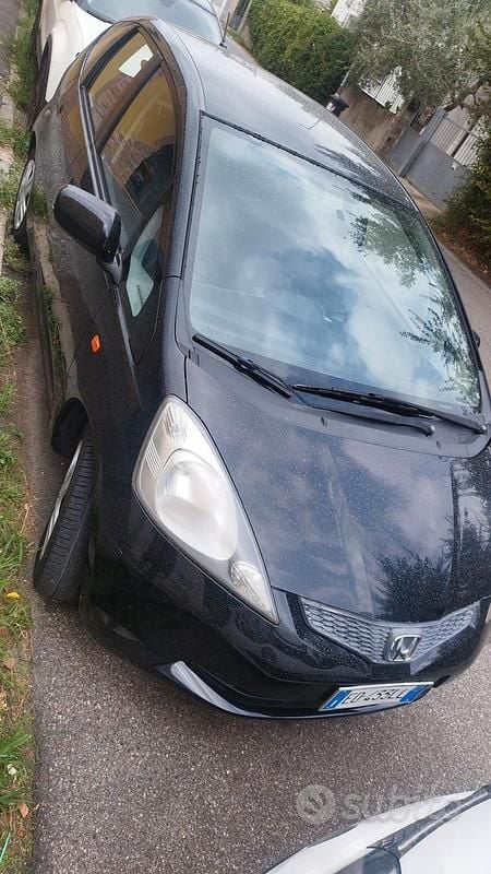 Usata Honda Jazz 90 CV (66 kW) 2010 Nero Utilitaria