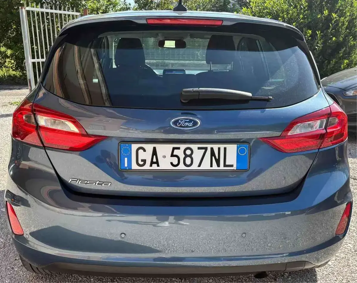 Usata Ford Fiesta Titanium 86 CV (63 kW) 2020 Blu/azzurro Utilitaria