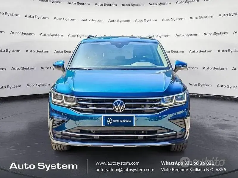 Usata VW Tiguan Elegance 150 CV (110 kW) 2023 Night shade blue SUV