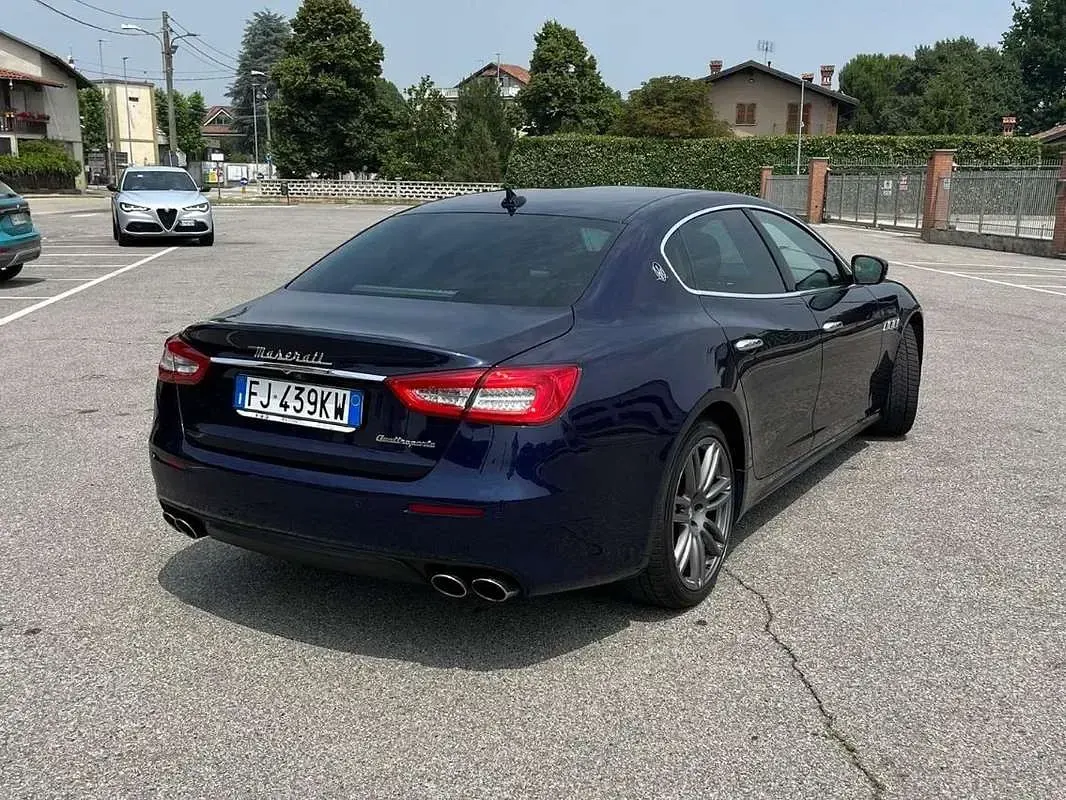 Begagnad Maserati Quattroporte GranLusso 275 HK (202 kW) 2017 Sedan