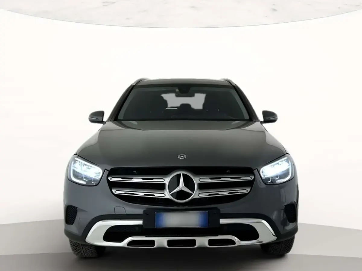 Usata Mercedes GLC300 306 CV (225 kW) 2021 Grigio SUV