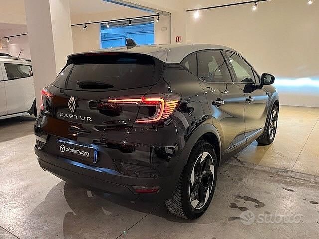 Usata Renault Captur Techno 91 CV (66 kW) 2025 Grigio SUV
