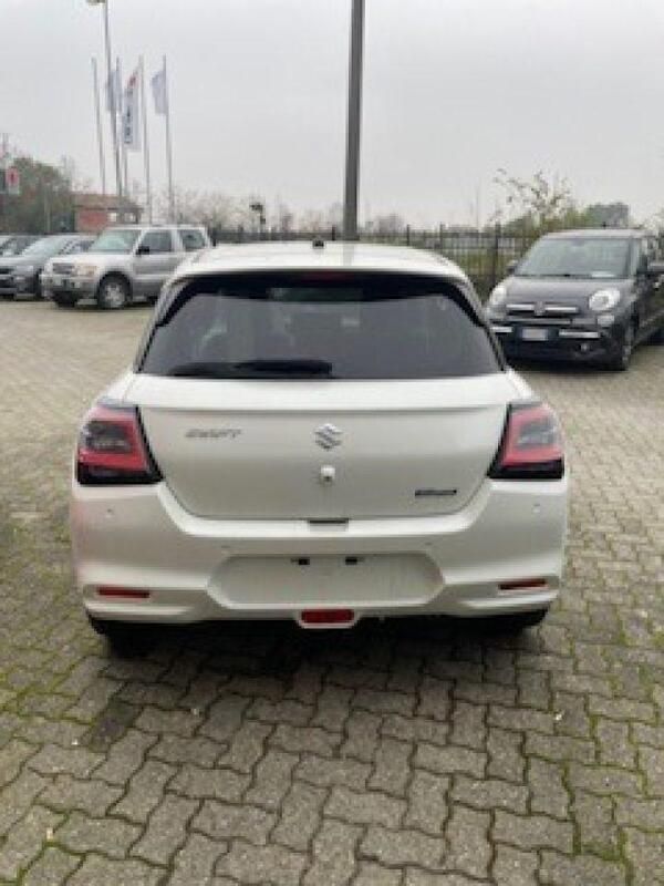 Nuova Suzuki Swift 83 CV (61 kW) 2025 Arancione Utilitaria