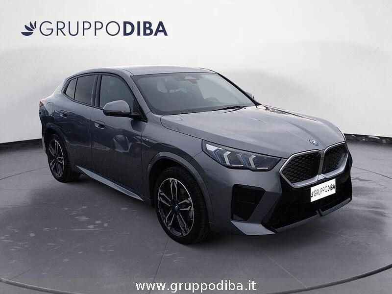 Usata BMW iX2 M Sport 150 kW (204 CV) 2025 Grigio SUV