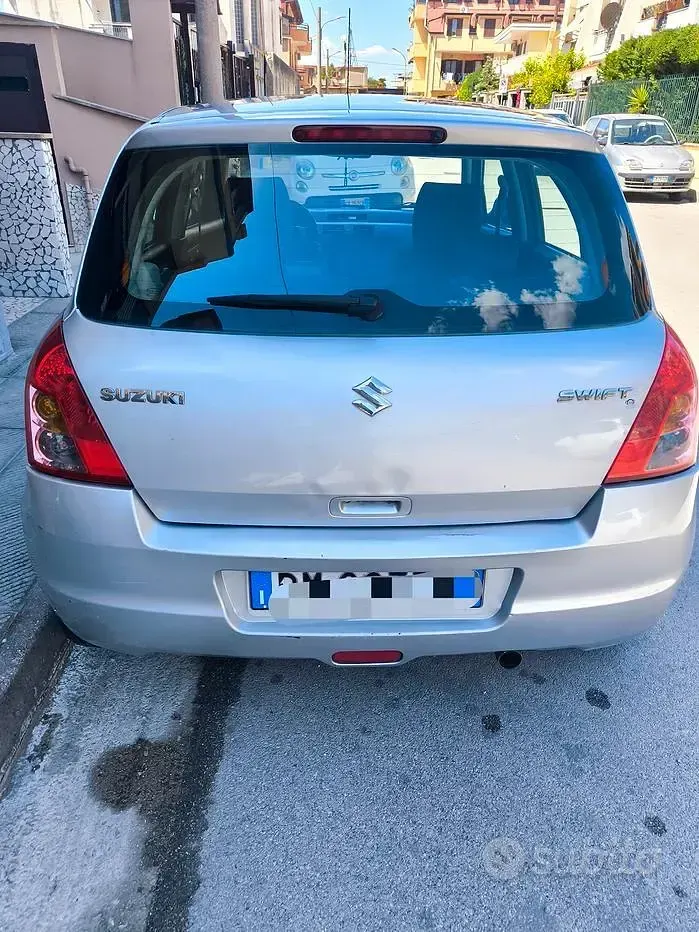 Second-hand Suzuki Swift 75 CP (55 kW) 2007 Gri Hatchback