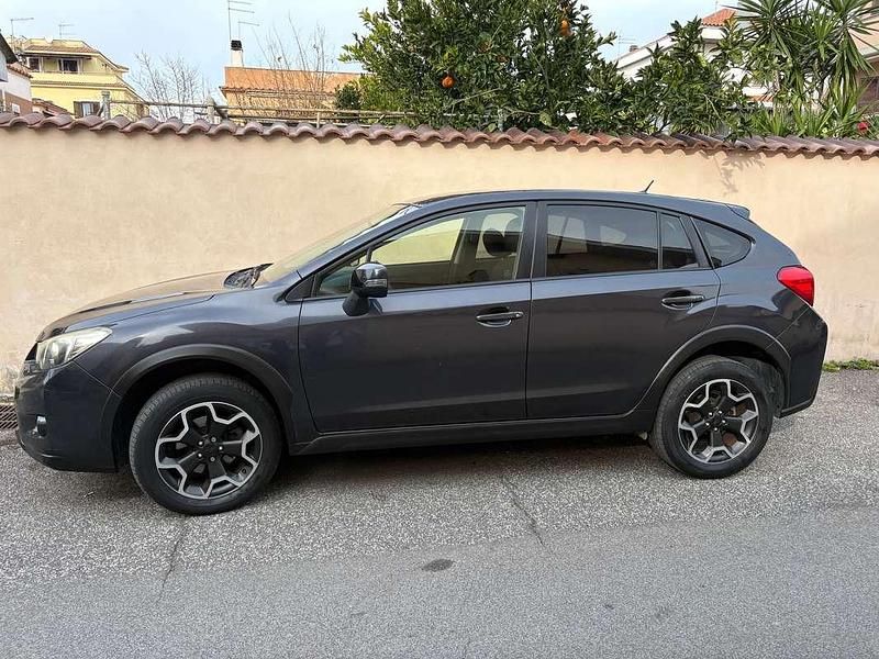 Usado Subaru XV Comfort 147 CV (108 kW) 2014 Negro SUV