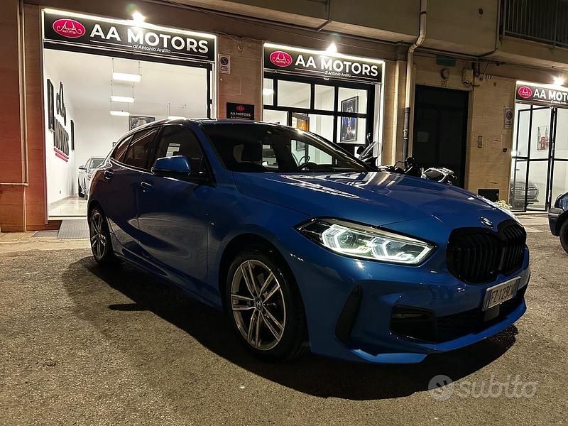 Usata BMW 118 Shadowline 150 CV (110 kW) 2019 Blu Utilitaria