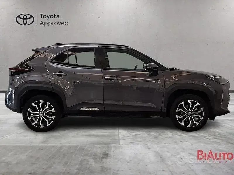 Usata Toyota Yaris Cross Trend 115 CV (84 kW) 2023 Grigio SUV