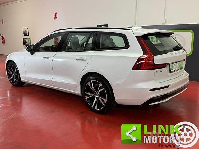 Usata Volvo V60 Ultimate 197 CV (144 kW) 2023 Bianco Station wagon