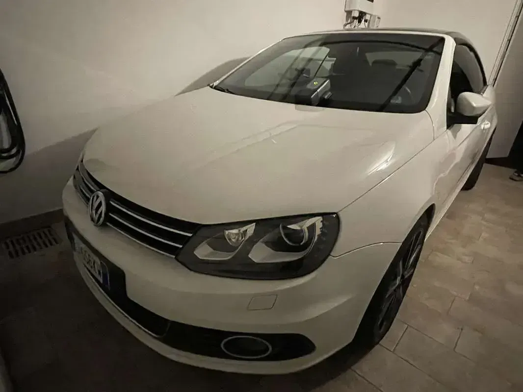 Usata VW Eos 140 CV (102 kW) 2011 Cabrio