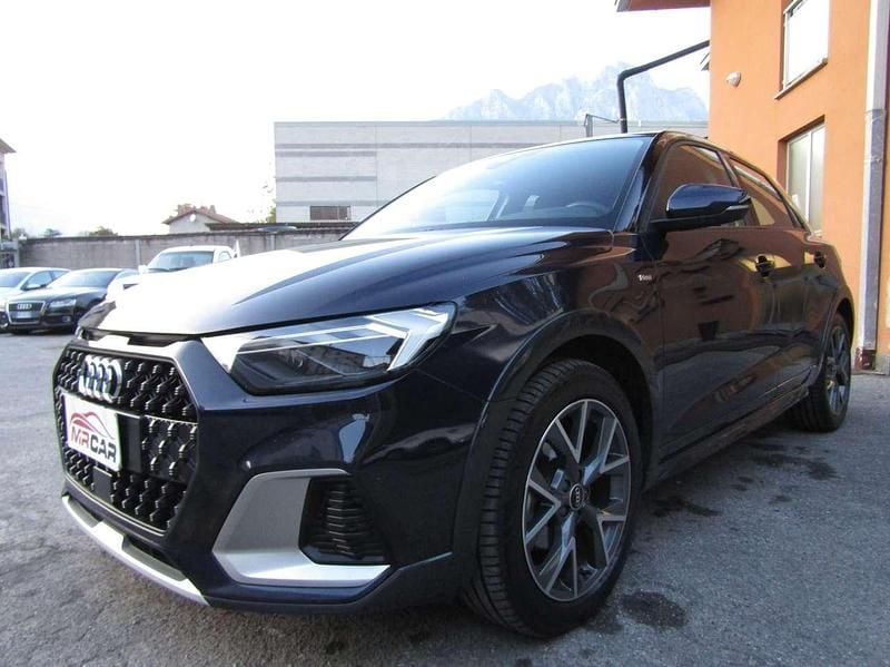 Navarra blue metallic Usata 2022 Audi A1 S-Line Berlina | 18.999 € (Ottimo prezzo) - Immagine 1/4