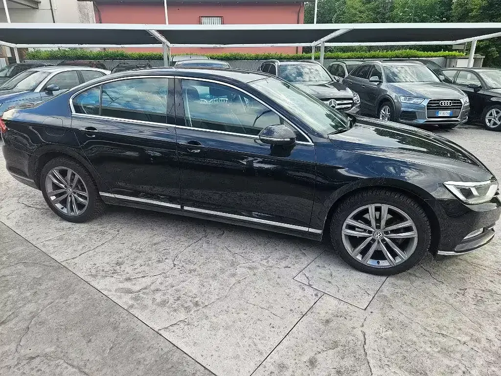 Usata VW Passat 150 CV (110 kW) 2016 Grigio Berlina