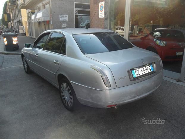 Lancia thesis 2021 picture