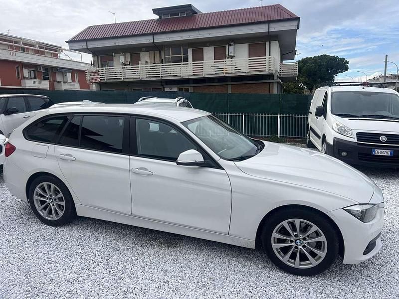 Usata BMW 320 Advantage 190 CV (139 kW) 2017 Other Station wagon