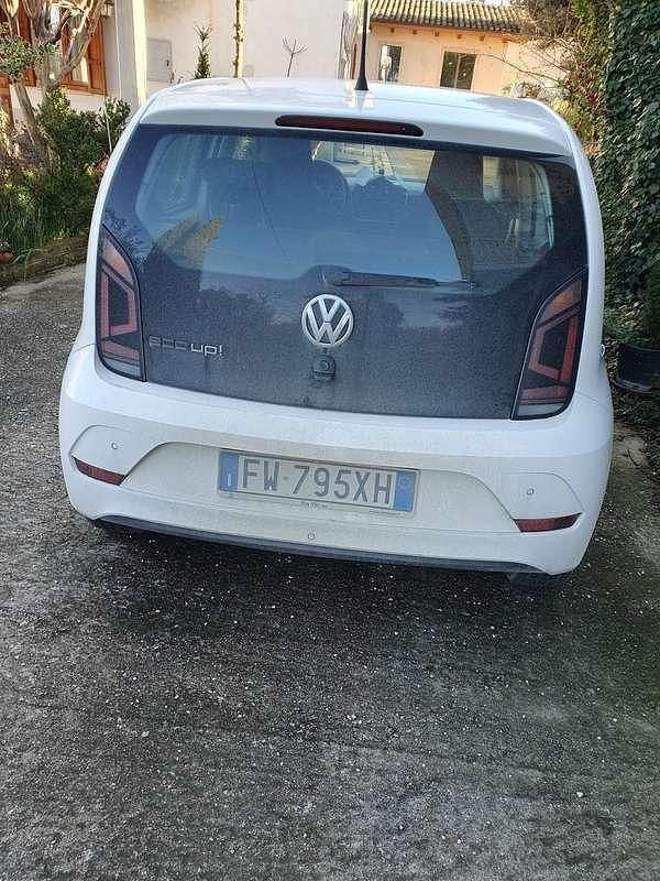 Usata VW up! move up! 68 CV (50 kW) 2019 Bianco Utilitaria