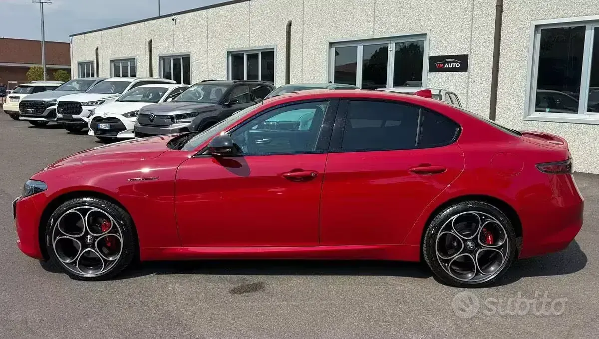 Usata Alfa Romeo Giulia Competizione 280 CV (205 kW) 2023 Rosso alfa Berlina
