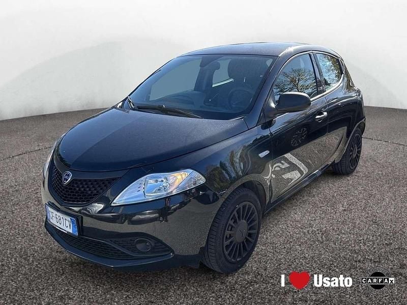 Nero Usata 2021 Lancia Ypsilon Silver Due volumi | 10.500 € (Buon prezzo) - Immagine 1/4