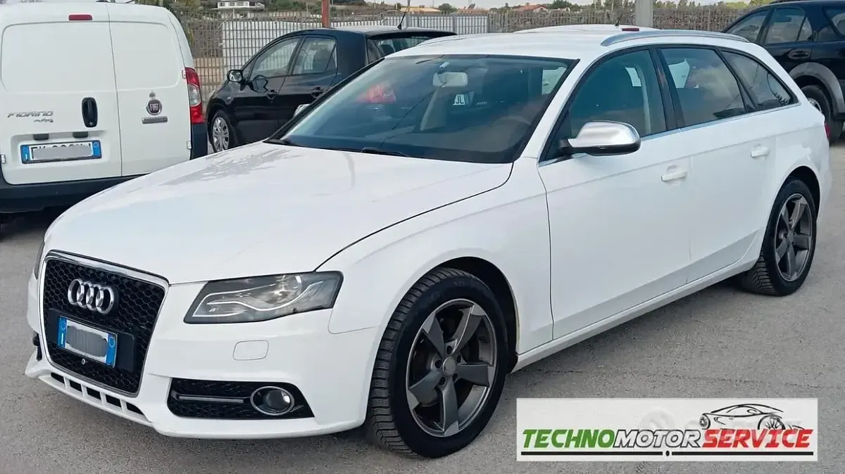 Usata Audi A4 143 CV (105 kW) 2012 Bianco Station wagon