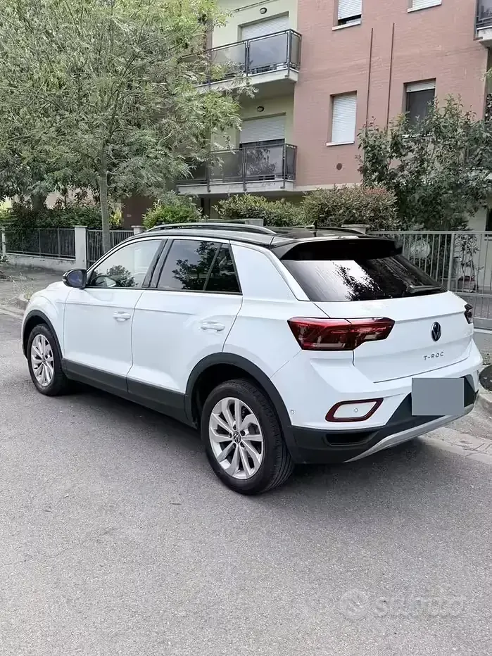 Usata VW T-Roc Edition 116 CV (85 kW) 2024 Bianco SUV