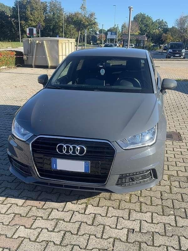 Usata Audi A1 Sportback Design 95 CV (69 kW) 2016 Grigio Utilitaria