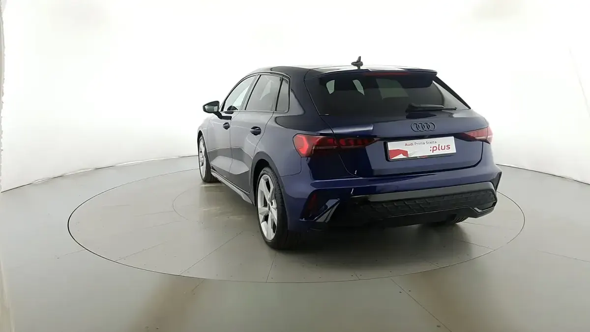 Usata Audi A3 S-Line 150 CV (110 kW) 2025 Blu navarra met Berlina