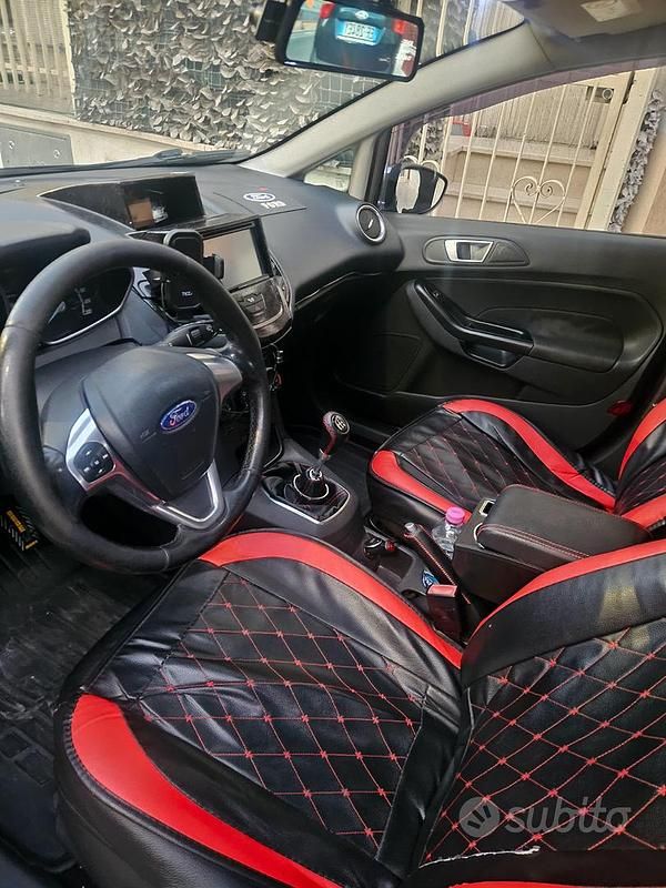 Usata Ford Fiesta Titanium 75 CV (55 kW) 2013 Nero Utilitaria
