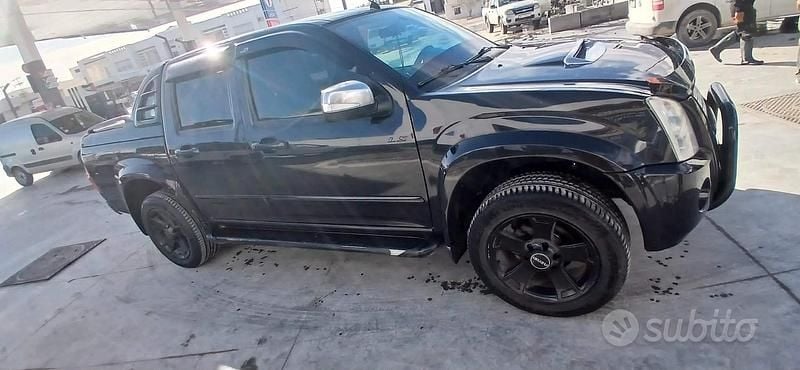 Usata Isuzu D-Max 163 CV (119 kW) 2011 Nero Pick-up