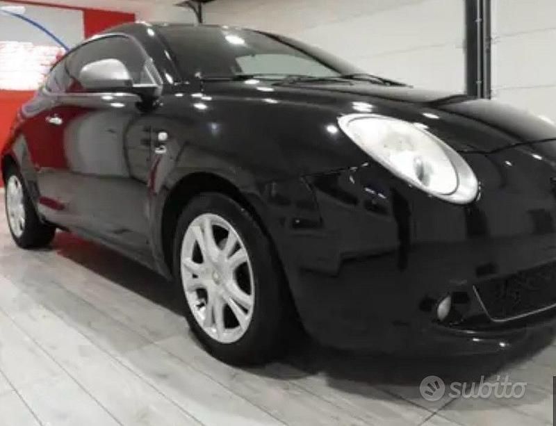 Nero Usata 2011 Alfa Romeo MiTo Distinctive Utilitaria | 4700 € (Cara) - Immagine 1/1