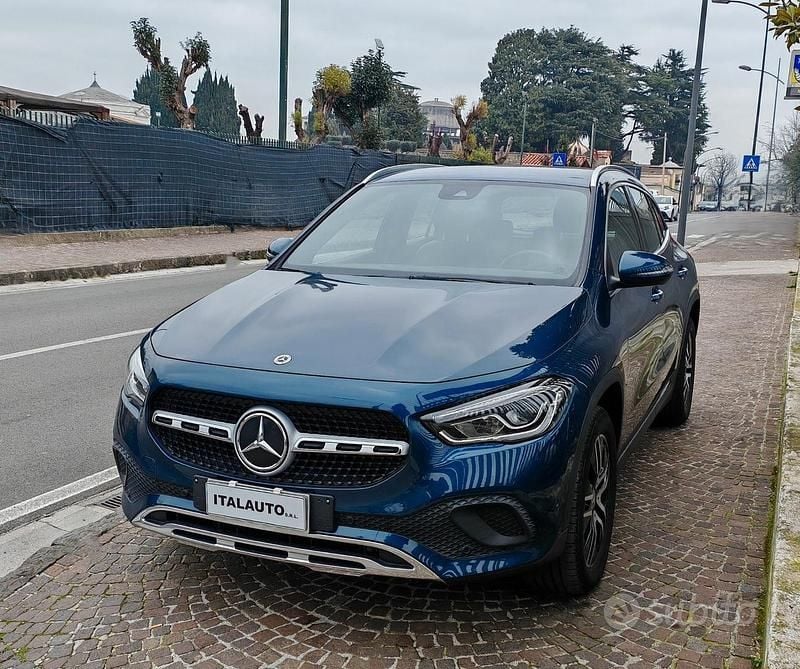 Usata Mercedes GLA200 150 CV (110 kW) 2022 Blu SUV