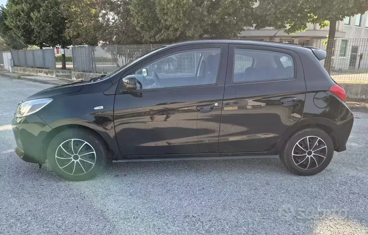 Usata Mitsubishi Space Star Invite 71 CV (52 kW) 2024 Nero Utilitaria