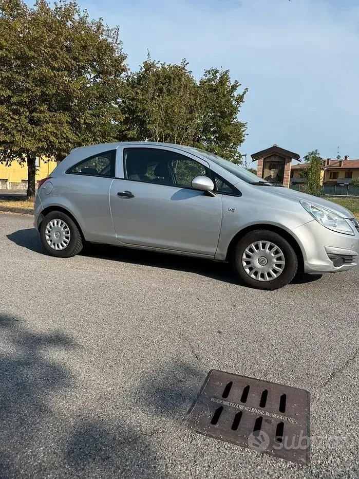 Usata Opel Corsa 60 CV (44 kW) 2008 Grigio Utilitaria