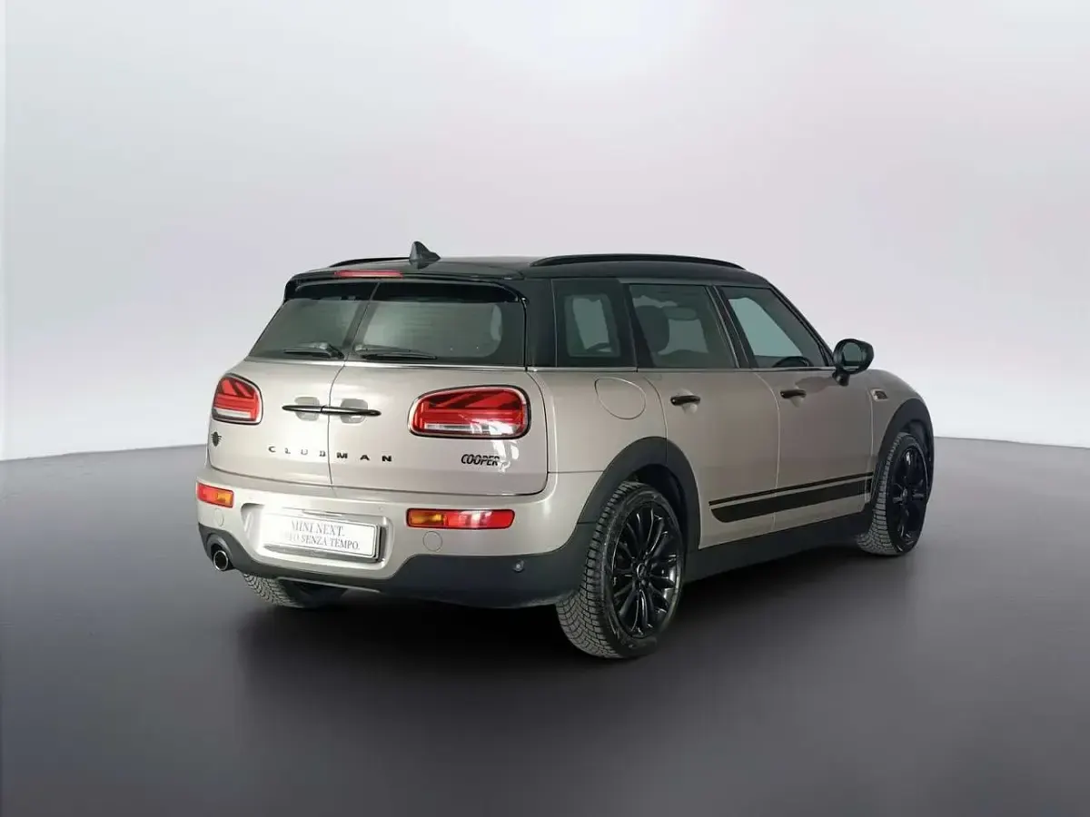 Usata Mini Cooper D Clubman Essential 150 CV (110 kW) 2021 Grigio Station wagon