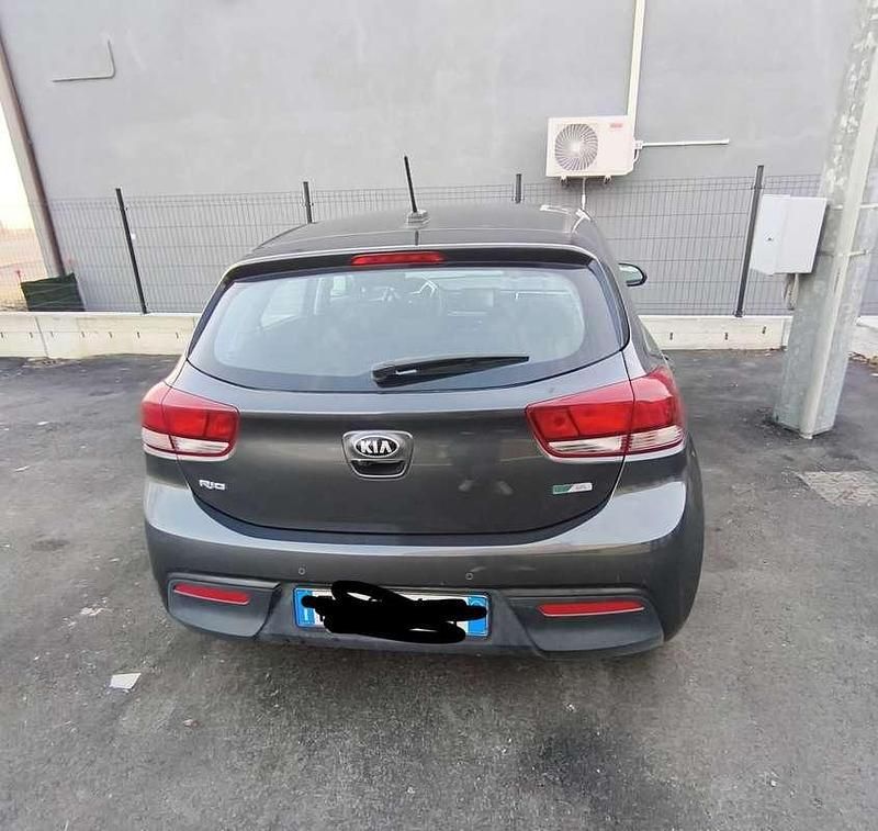 Usata Kia Rio 82 CV (60 kW) 2020 Berlina