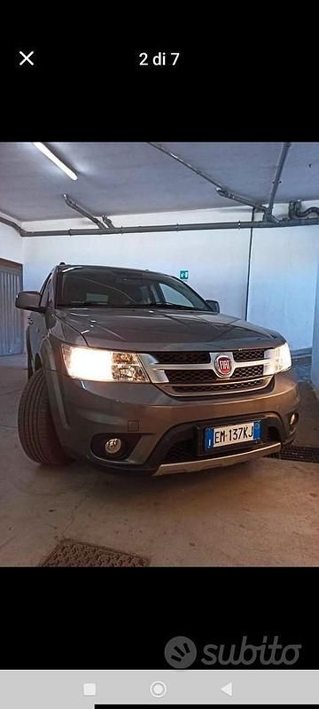 Usata Fiat Freemont 170 CV (125 kW) 2012 Grigio SUV