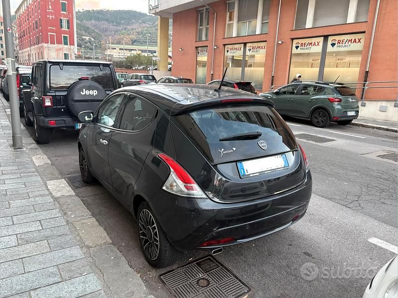 Usata Lancia Ypsilon S 95 CV (69 kW) 2017 Nero Utilitaria