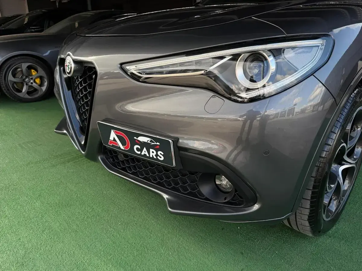 Usata Alfa Romeo Stelvio Veloce 210 CV (154 kW) 2022 Grigio SUV