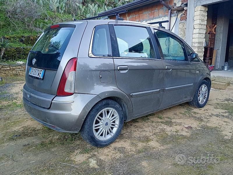 Usata Lancia Musa 90 CV (66 kW) 2008 Monovolume