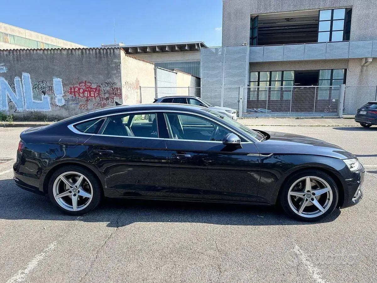 Usata Audi A5 Business 190 CV (139 kW) 2018 Blu/azzurro Coupé