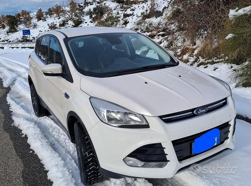 Usata Ford Kuga 150 CV (110 kW) 2015 Bianco SUV