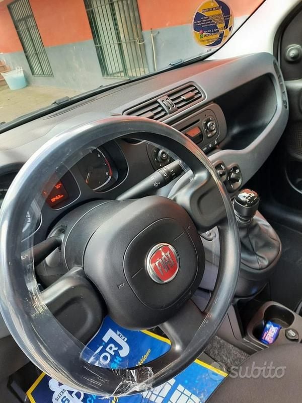 Usata Fiat Panda 70 CV (51 kW) 2022 Utilitaria