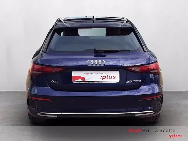 Usata Audi A3 Advanced Plus 110 CV (80 kW) 2021 Blu navarra metallizzato Berlina