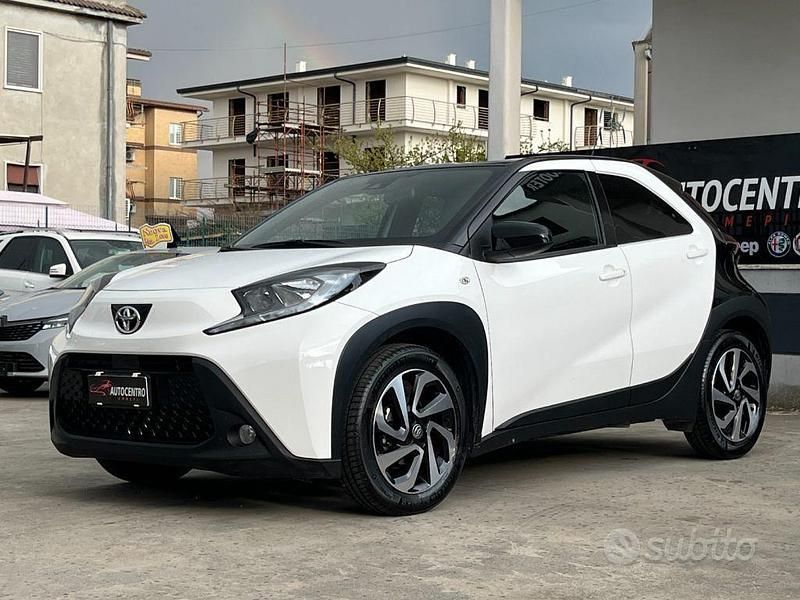 Usata Toyota Aygo X Trend 72 CV (52 kW) 2024 Bianco SUV