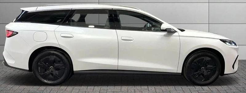 Nuova BYD Seal Boost 184 CV (135 kW) 2026 Polar white Station wagon