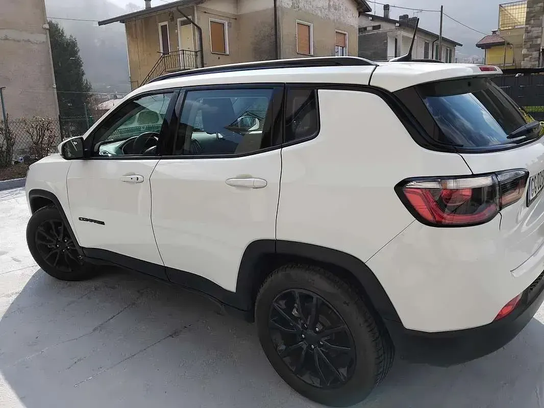 Usata Jeep Compass Night Eagle 131 CV (96 kW) 2021 Bianco SUV