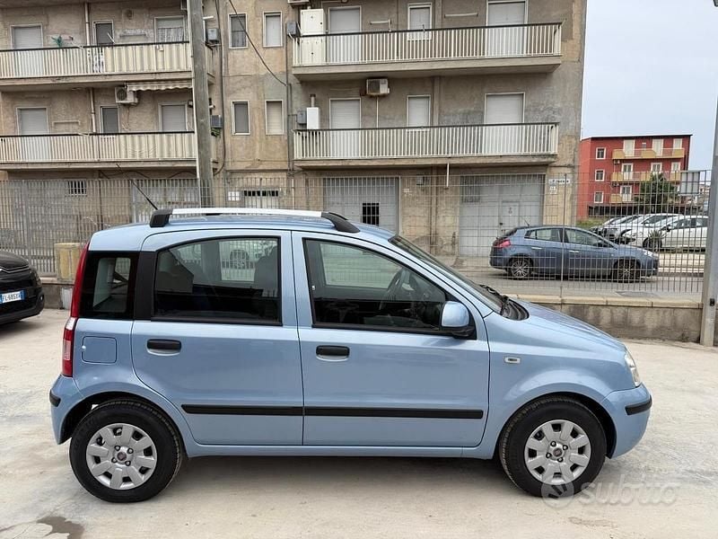 Usata Fiat Panda Active 69 CV (50 kW) 2012 Blu Berlina