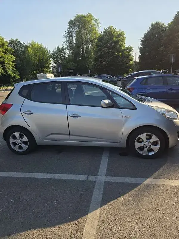 Usata Kia Venga 90 CV (66 kW) 2012 Utilitaria