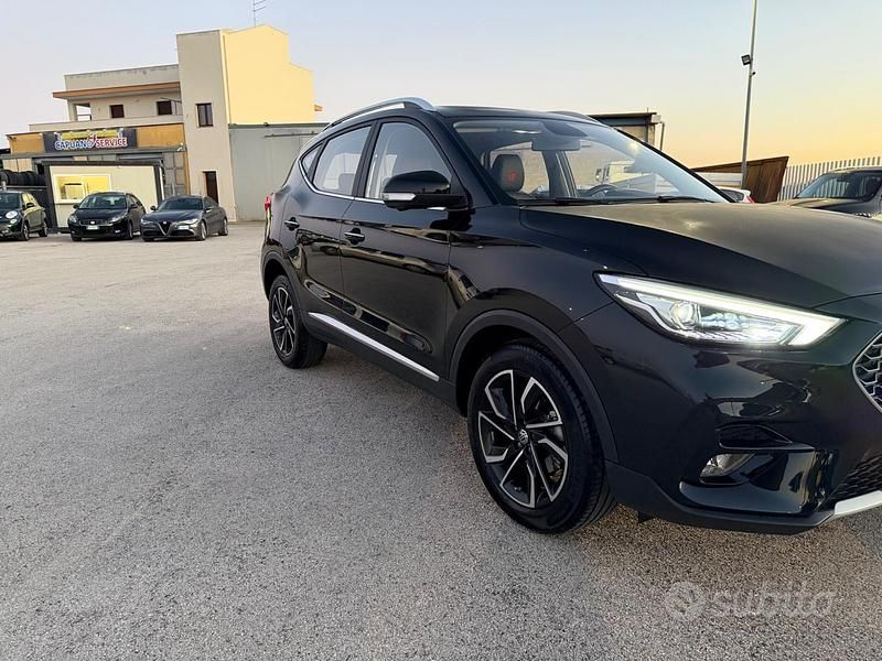 Usata MG ZS Luxury 111 CV (81 kW) 2024 Nero SUV