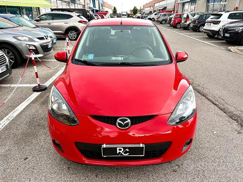 Usata Mazda 2 86 CV (63 kW) 2009 Rosso Utilitaria