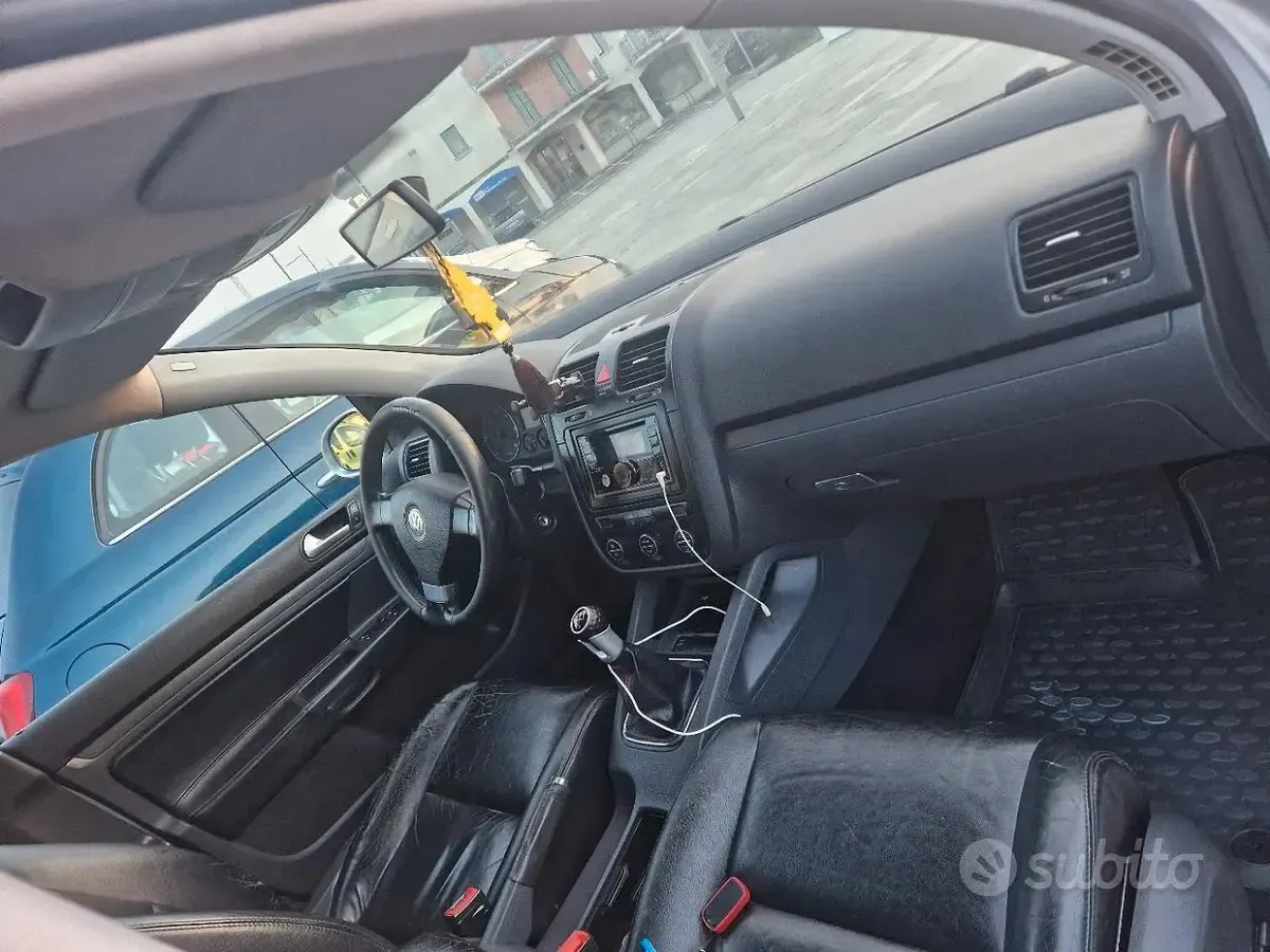Usata VW Golf V 105 CV (77 kW) 2008 Grigio Utilitaria