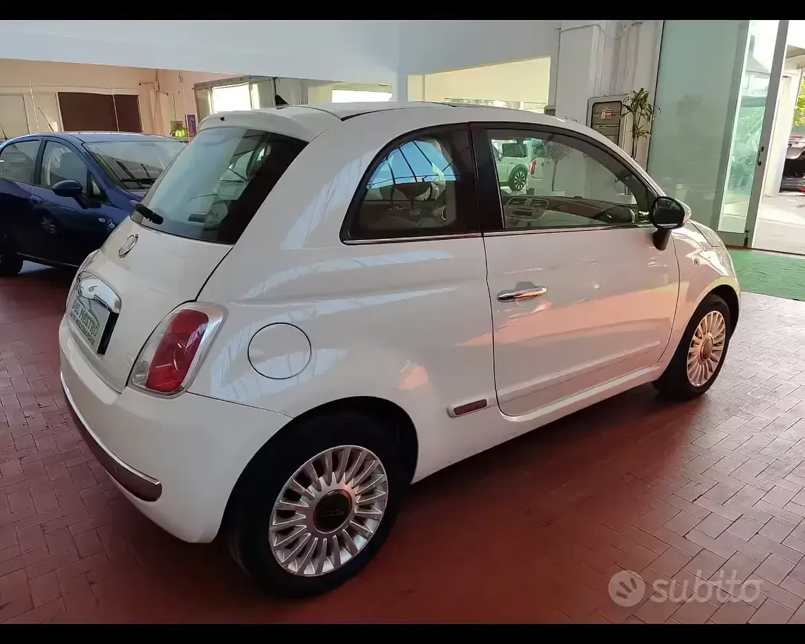 Usata Fiat 500 Lounge 69 CV (50 kW) 2010 Bianco Berlina